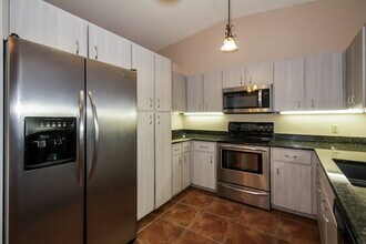 2550 Briar Oak Cir in Sarasota, FL - Building Photo - Building Photo