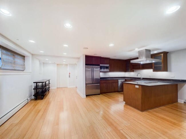 632 W Barry Ave in Chicago, IL - Building Photo - Building Photo