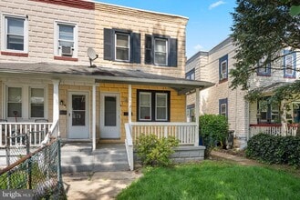 642 Manor Rd in Beverly, NJ - Building Photo - Building Photo