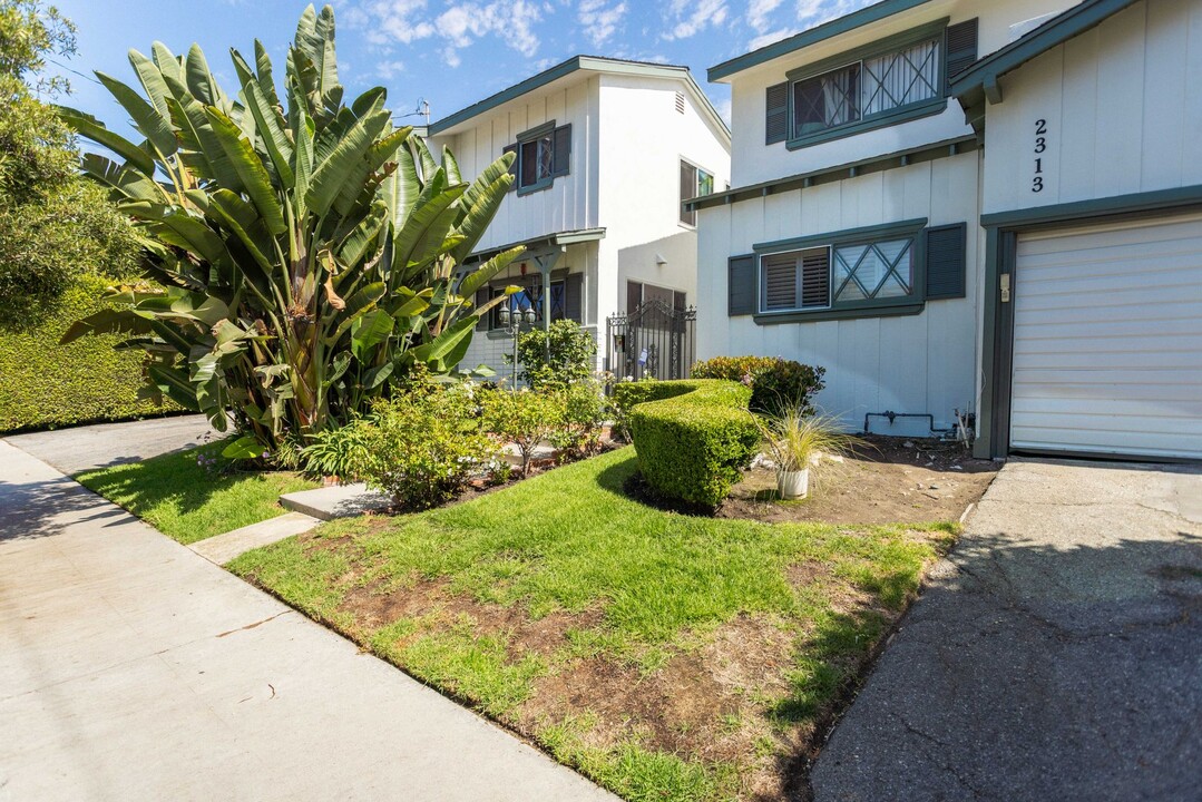 2309 5th St & 2310 6th St Apartments in Santa Monica, CA - Foto de edificio