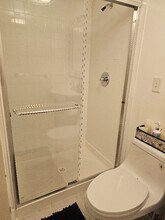 7500 Harrison Ln in Temple Hills, MD - Foto de edificio - Building Photo