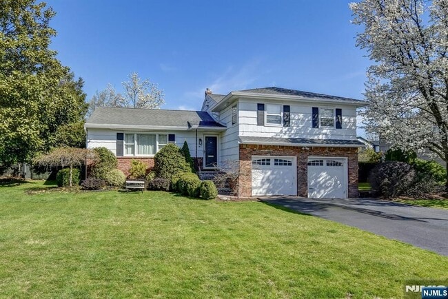 property at 29 Herold Dr