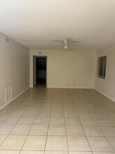 4961 Sable Pine Cir, Unit B1 in West Palm Beach, FL - Building Photo - Building Photo