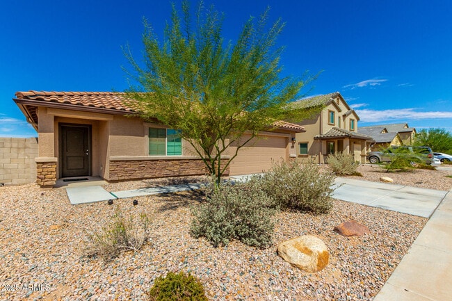 1532 E Inouye Dr in Casa Grande, AZ - Building Photo - Building Photo