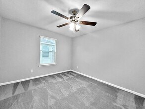 10006 Wood Leaf Ct in Baytown, TX - Building Photo - Building Photo