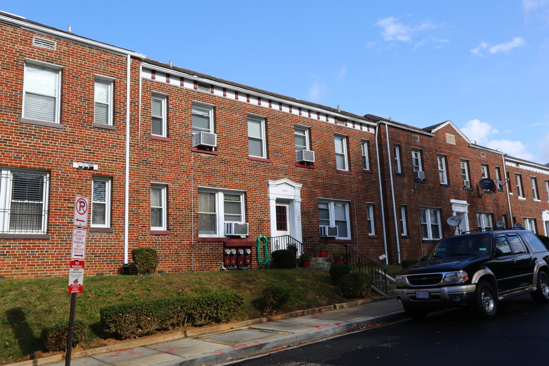 449 Manor Pl NW in Washington, DC - Foto de edificio