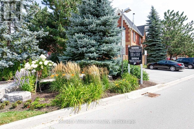 property at 2006 Glenada Crescent