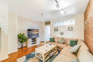 811 Willow Ave in Hoboken, NJ - Building Photo
