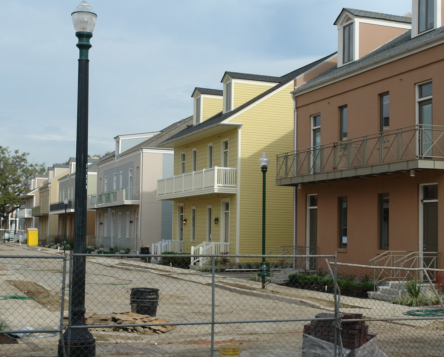 710 Adele Dr in New Orleans, LA - Foto de edificio