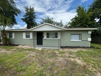 1627 W 36th St in Jacksonville, FL - Foto de edificio - Building Photo