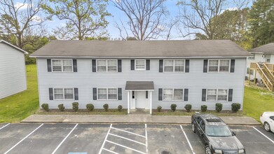 Garden Apartments in Bennettsville, SC - Foto de edificio - Building Photo