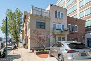501 Vine St in Philadelphia, PA - Building Photo