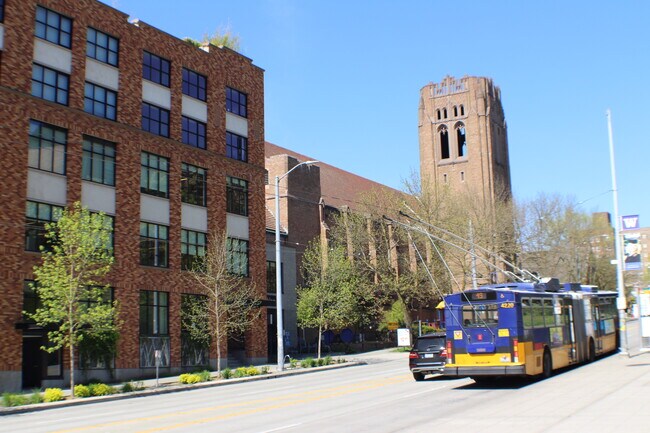 z-051425-Russell Hall in Seattle, WA - Building Photo - Building Photo