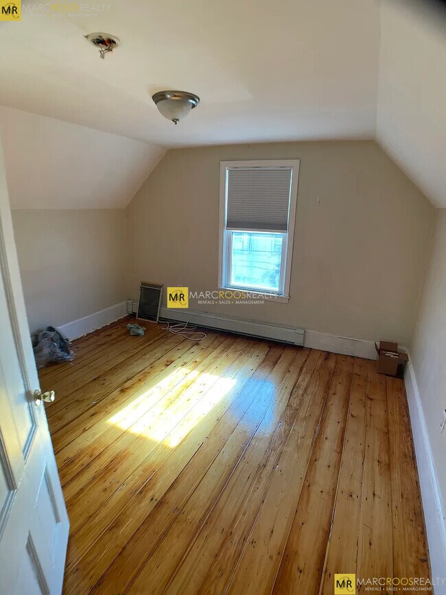 67 Flint St in Somerville, MA - Foto de edificio - Building Photo