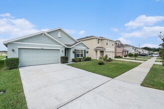 38271 Sonnet Landing Ave in Zephyrhills, FL - Building Photo - Building Photo