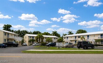3175 Royalston Ave in Ft. Myers, FL - Building Photo