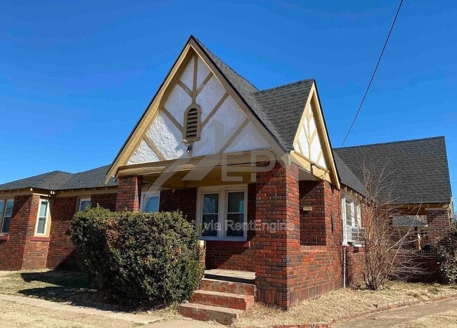 property at 1003 NE 17th St