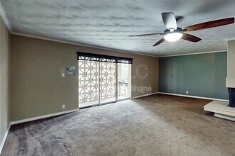 2301 Ridgmar Plaza in Fort Worth, TX - Building Photo - Building Photo