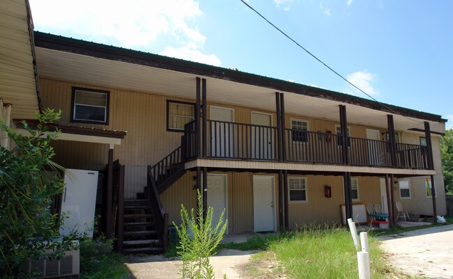 Chicago Place apartments in Valparaiso, FL - Foto de edificio - Building Photo