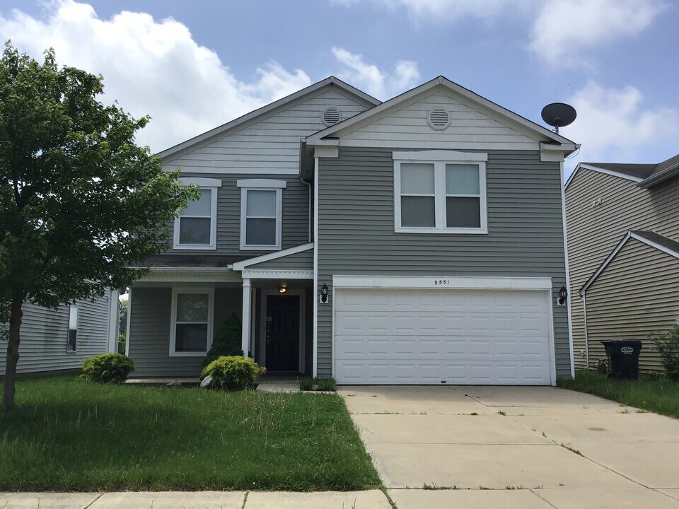 9551 W Stargazer Dr in Pendleton, IN - Building Photo