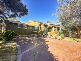 5714 Simpson Ave in Valley Village, CA - Building Photo