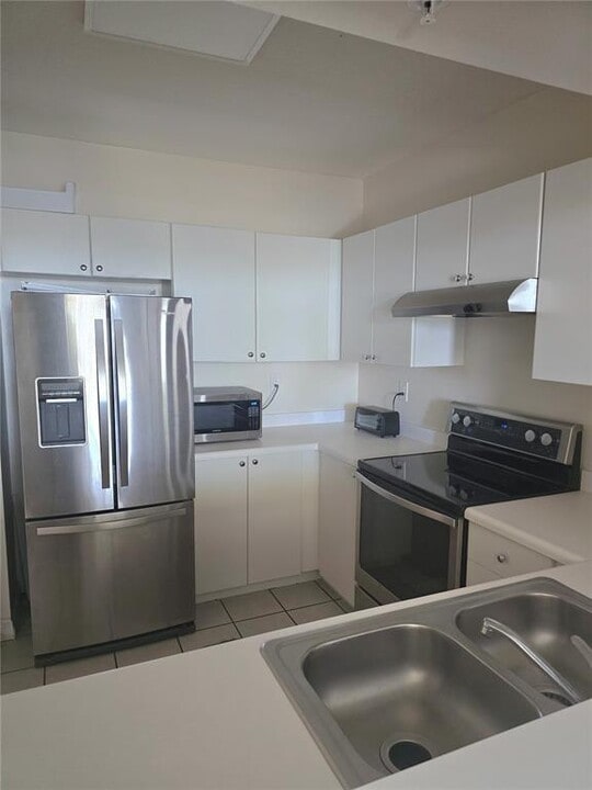 3020 NE 32nd Ave, Unit 709 in Fort Lauderdale, FL - Building Photo
