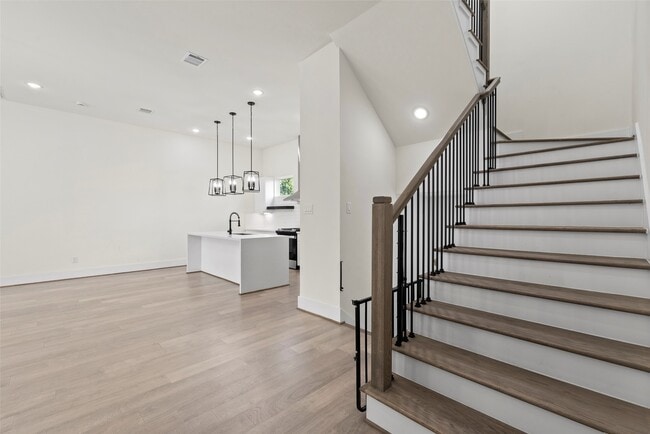 property at 1406 W 21st St