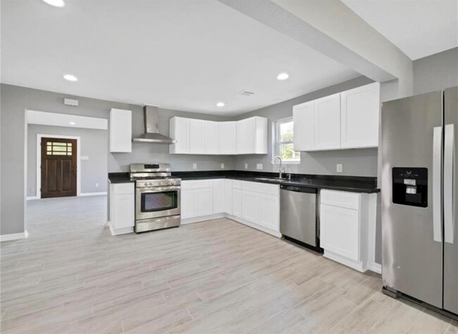 property at 3811 Beggs St