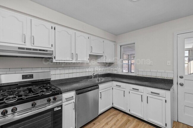 9604 Colony Dr in St. Louis, MO - Building Photo - Building Photo