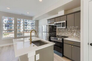 4100 E Warren Ave in Denver, CO - Building Photo