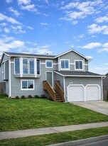 3025 72nd Ave NE in Marysville, WA - Building Photo