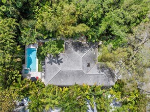 3821 Braganza Ave in Miami, FL - Building Photo - Building Photo