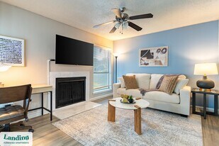 711 Brentford Pl in Arlington, TX - Building Photo