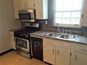 2108 Lucina Ave in Pittsburgh, PA - Building Photo - Building Photo