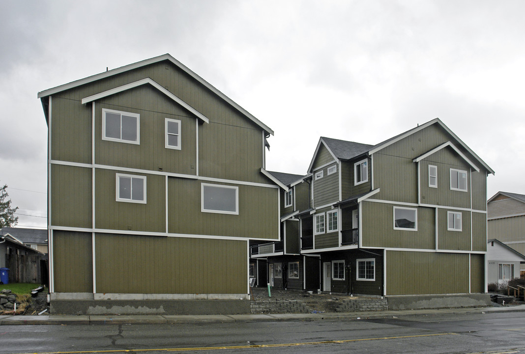 Cascade Park Apartments in Tacoma, WA - Foto de edificio