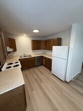 215 Jewel Dr in Ames, IA - Building Photo - Building Photo