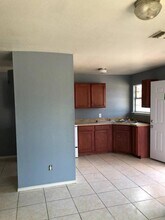 313 San Salvador Ave in San Antonio, TX - Building Photo - Building Photo