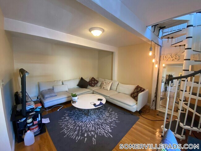 259 Beacon St