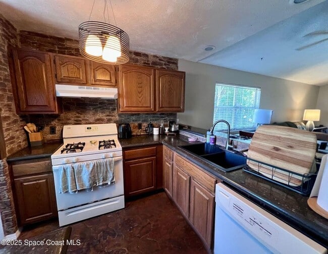 2326 Talmadge Dr in Titusville, FL - Building Photo - Building Photo