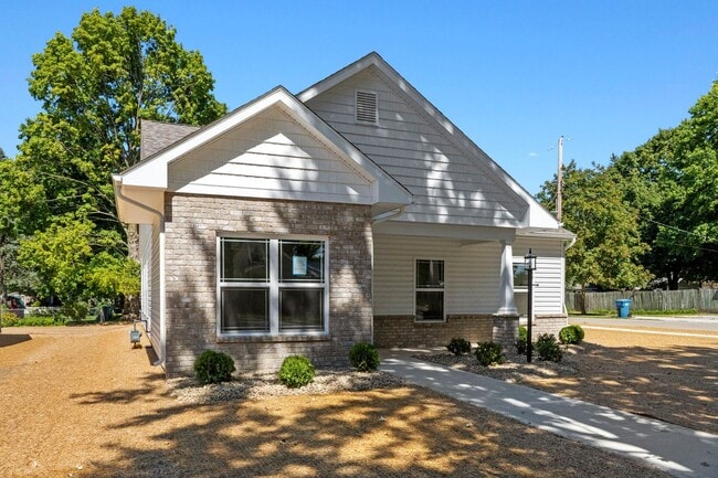 property at 307 Toledo St