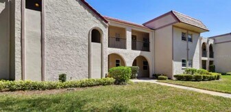 9700 Starkey Rd in Seminole, FL - Building Photo