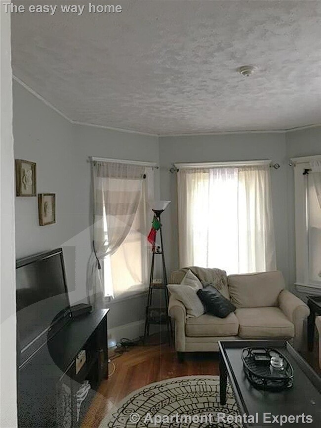 156 Middlesex Ave in Medford, MA - Foto de edificio - Building Photo