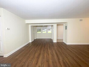9641 White Acre Rd-Unit -A-3 in Columbia, MD - Building Photo - Building Photo