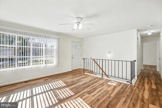 13828 Londonderry Ct in Woodbridge, VA - Building Photo - Building Photo