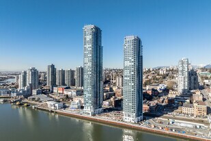 Pier West in New Westminster, BC - Building Photo