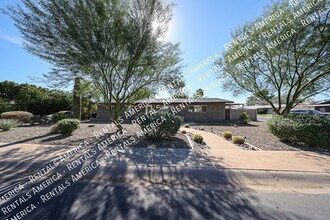 105 E Hermosa Dr in Tempe, AZ - Building Photo - Building Photo