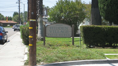 Hidden Valley Apartments in Fullerton, CA - Building Photo - Building Photo