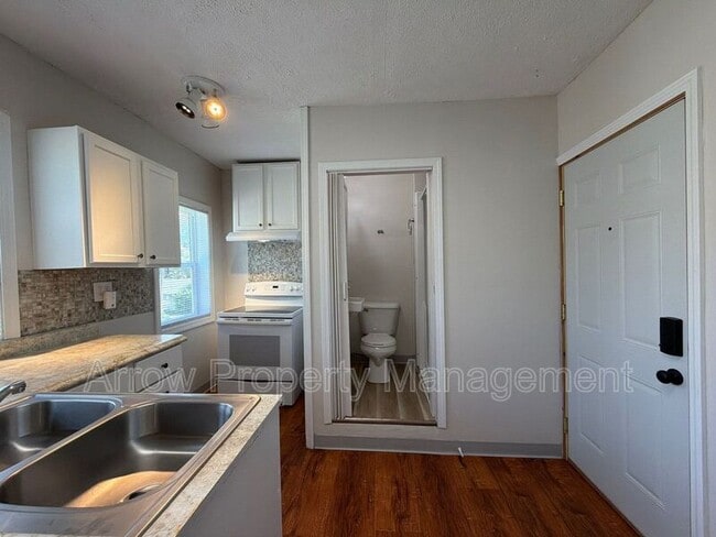 property at 1215 Peach St