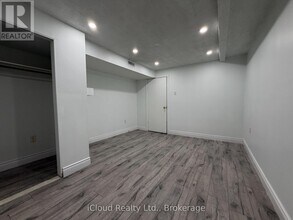 41 Manitou Crescent in Brampton, ON - Building Photo - Building Photo