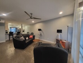 2471 Sumatran Way in Clearwater, FL - Building Photo - Building Photo